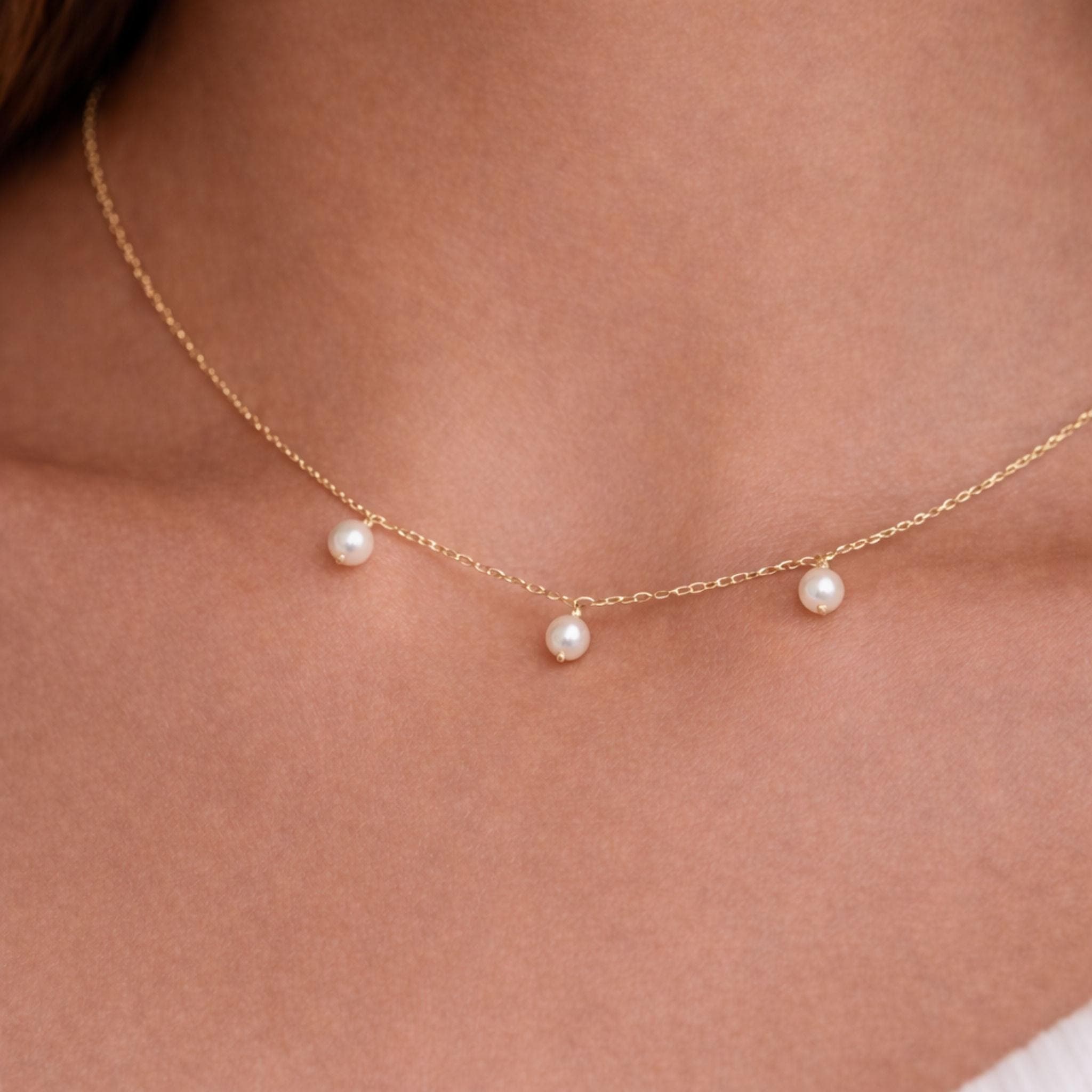 Minimalist Freshwater Pearl Choker Necklace thumbnail 3