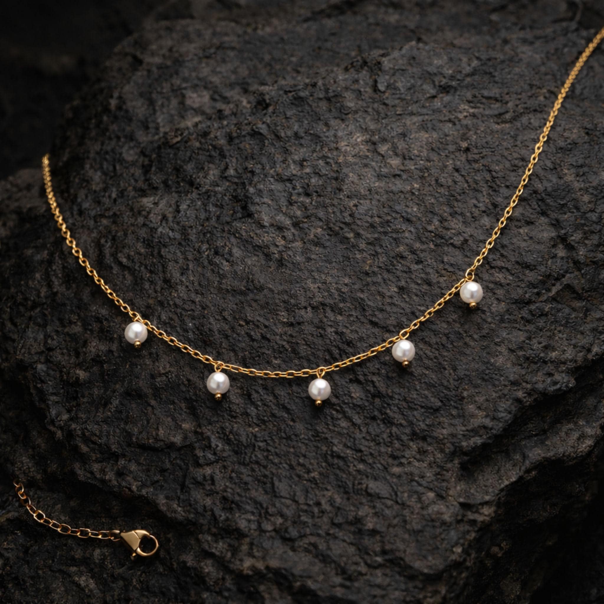 Minimalist Freshwater Pearl Choker Necklace thumbnail 5