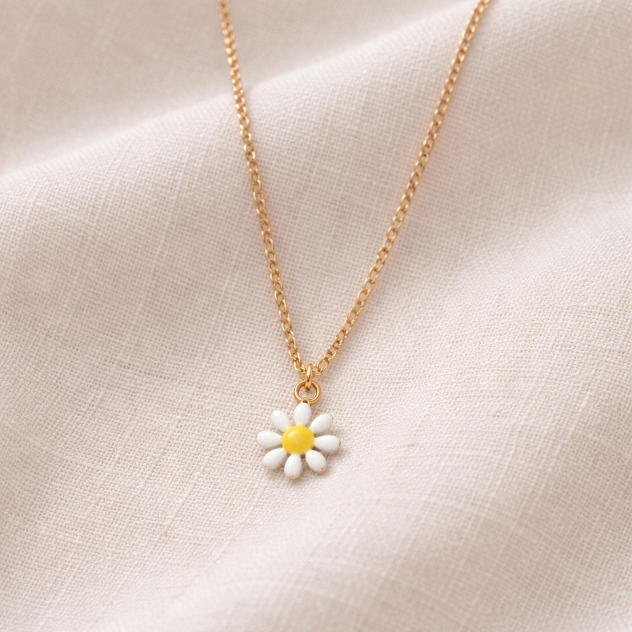 Tiny Daisy Necklace thumbnail 2
