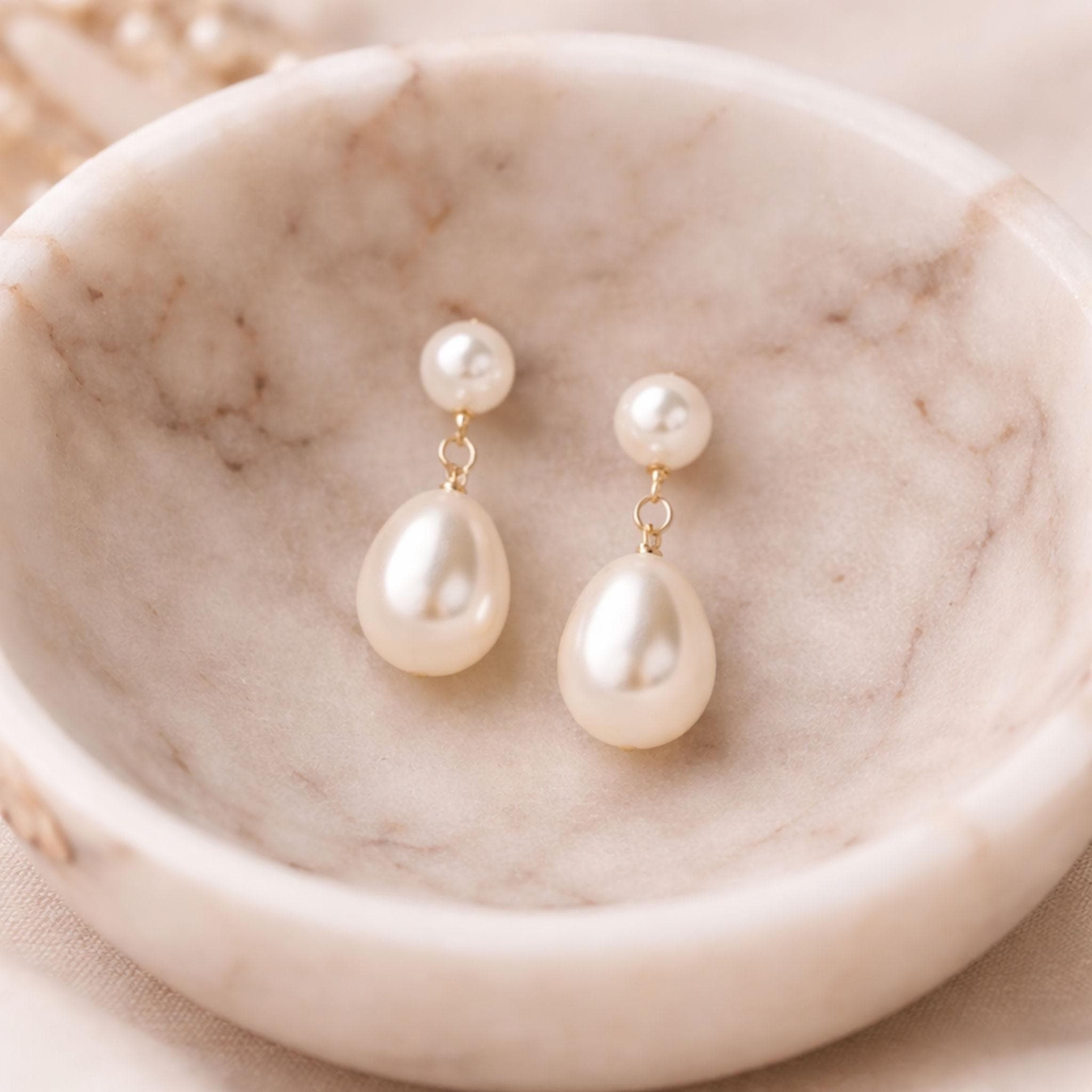 Pearl Earrings thumbnail 3