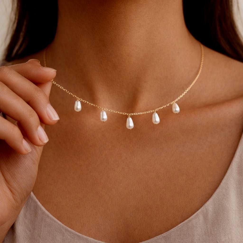 Dainty Gold Chain Teardrop Pearl Necklace thumbnail 3