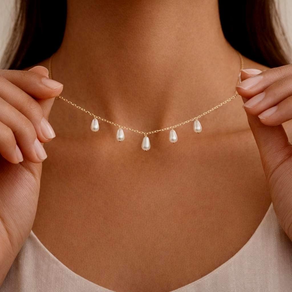 Dainty Gold Chain Teardrop Pearl Necklace thumbnail 5