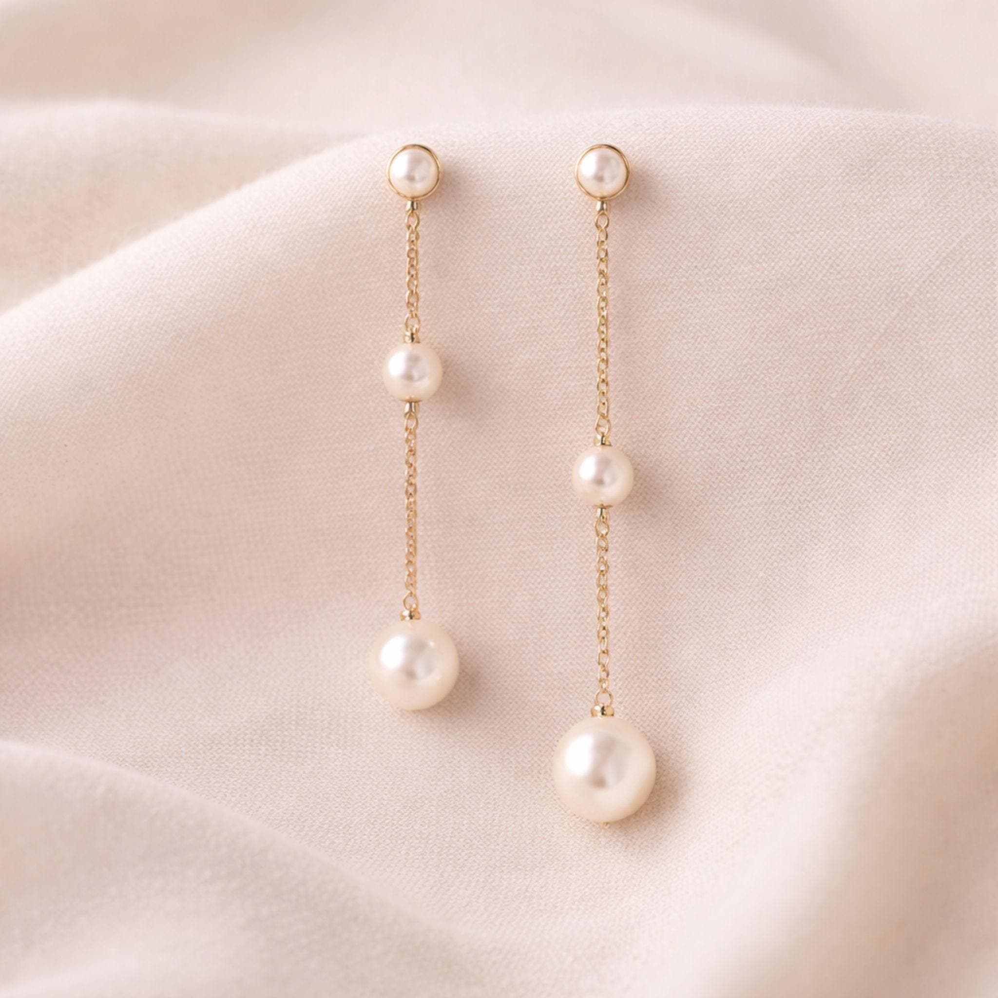 Minimalist Pearl Drop Earrings thumbnail 4
