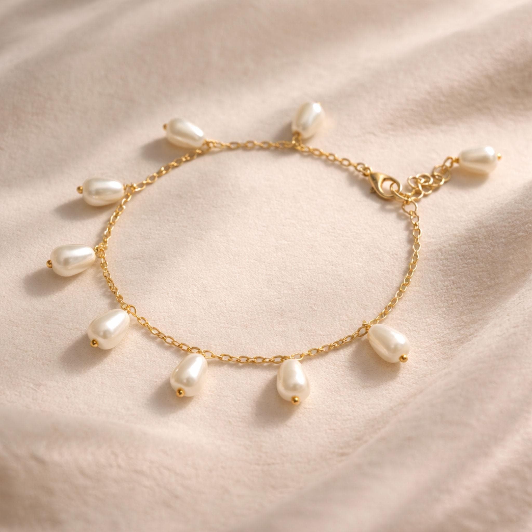 Natural Freshwater Pearl Bracelet thumbnail 6