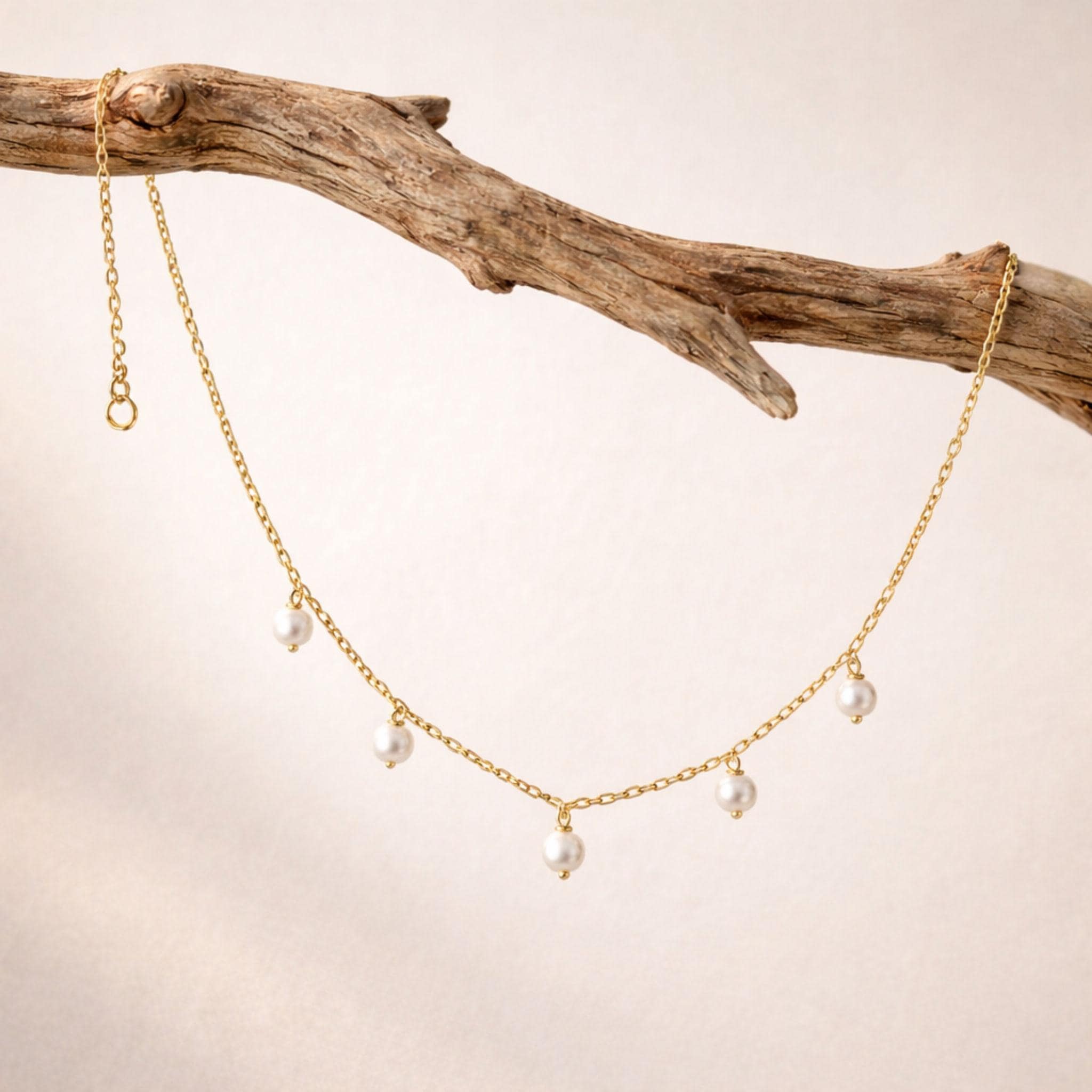 Minimalist Freshwater Pearl Choker Necklace thumbnail 7