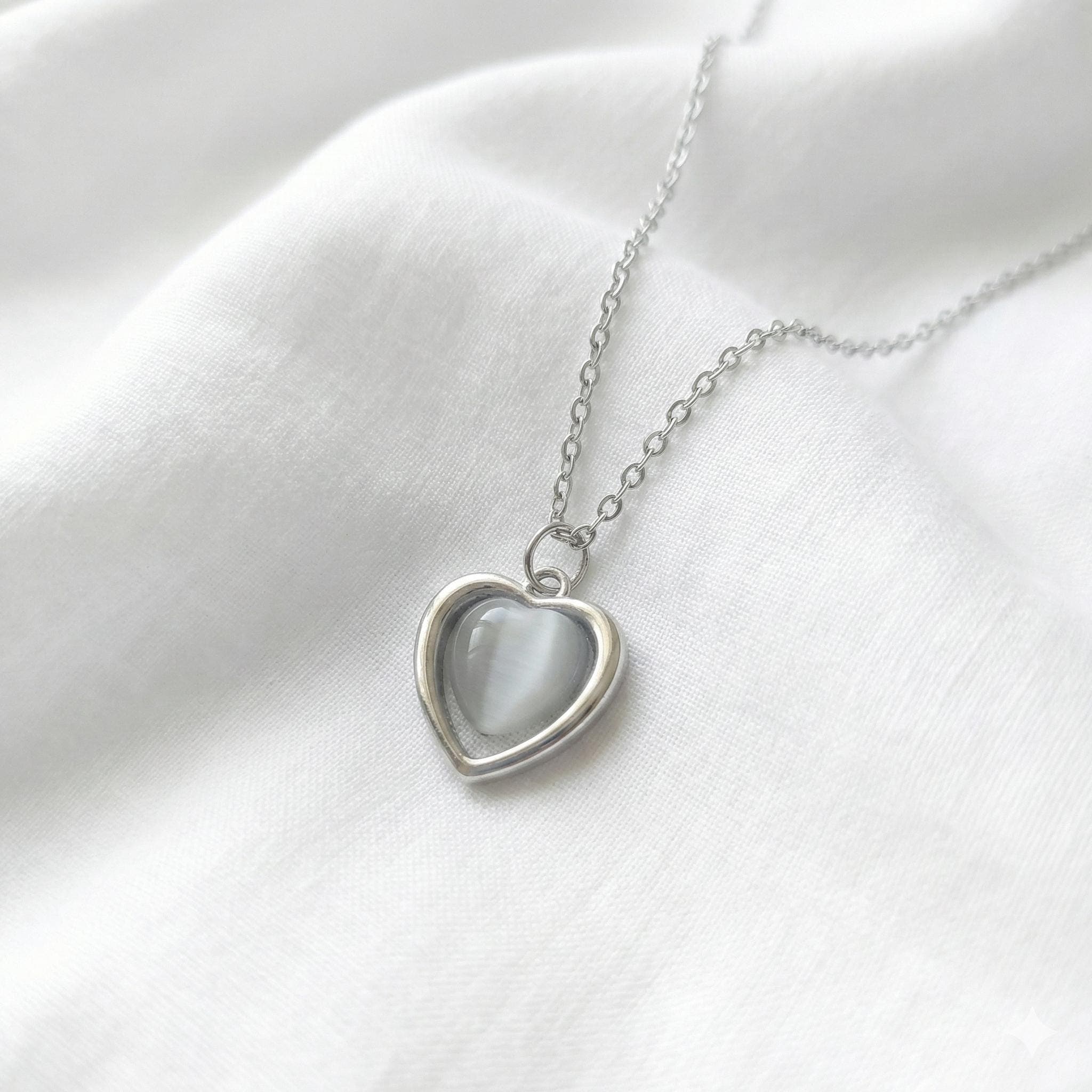 Heart Pendant Necklace Silver Minimal Love Pendant Gift thumbnail 6