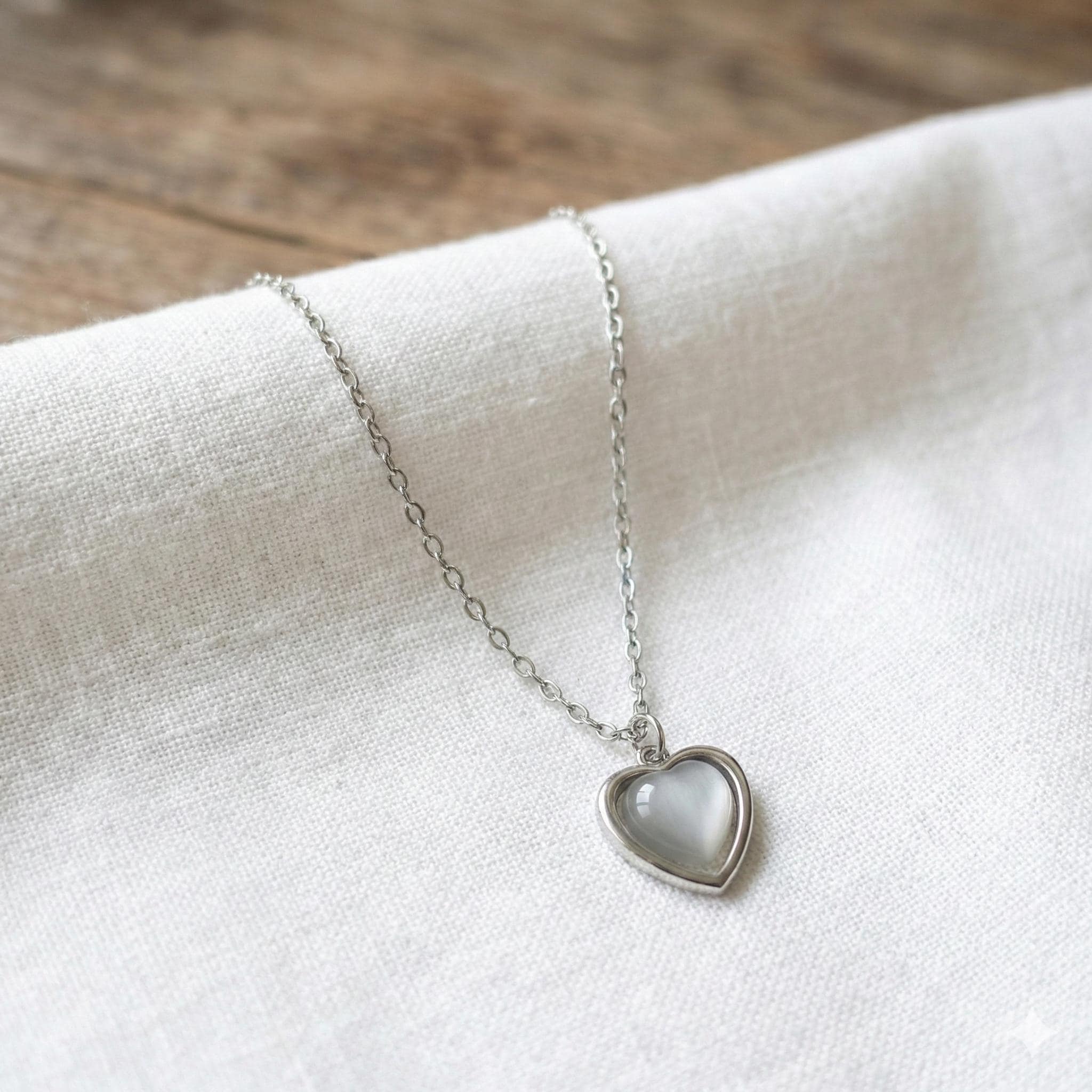 Heart Pendant Necklace Silver Minimal Love Pendant Gift thumbnail 7