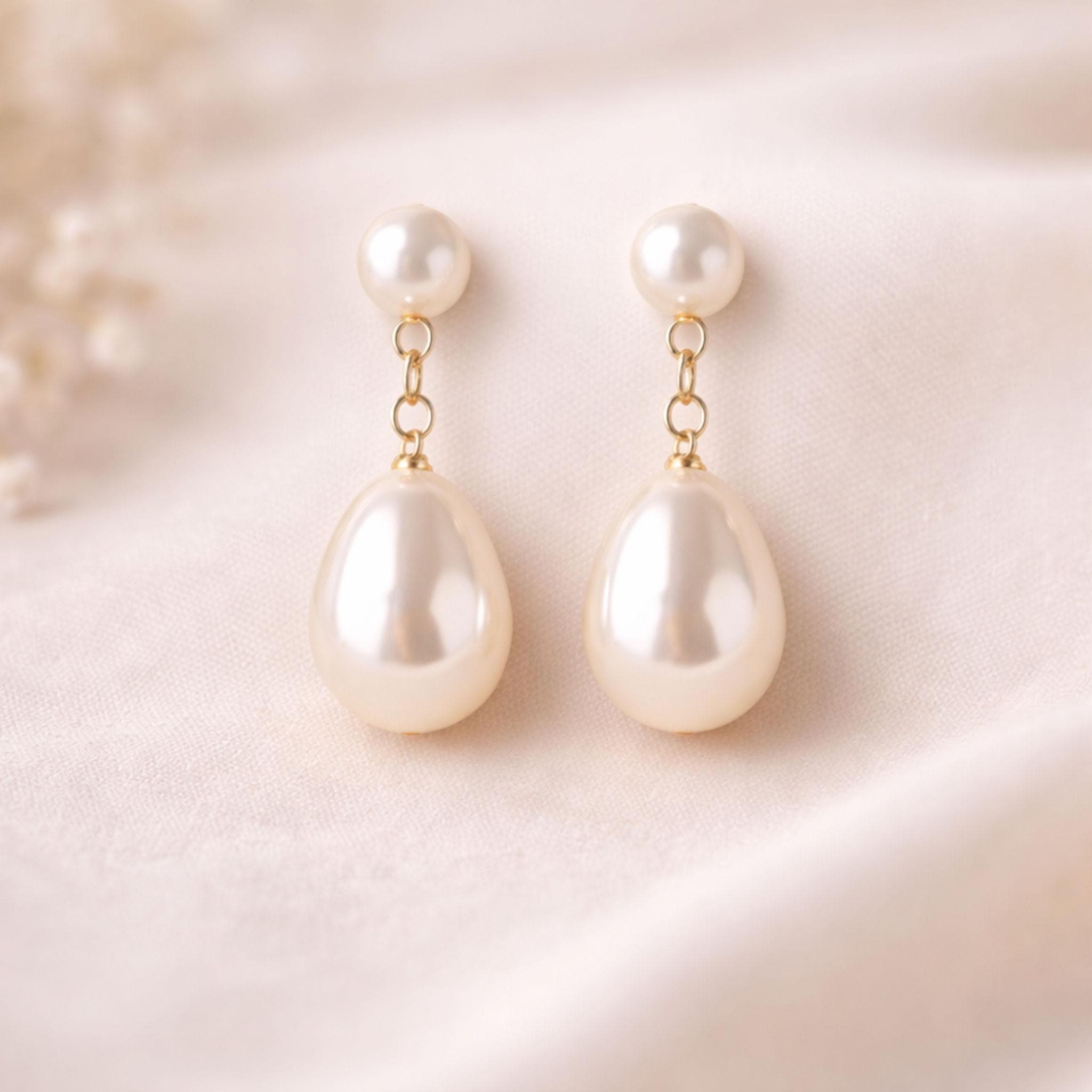 Pearl Earrings thumbnail 9