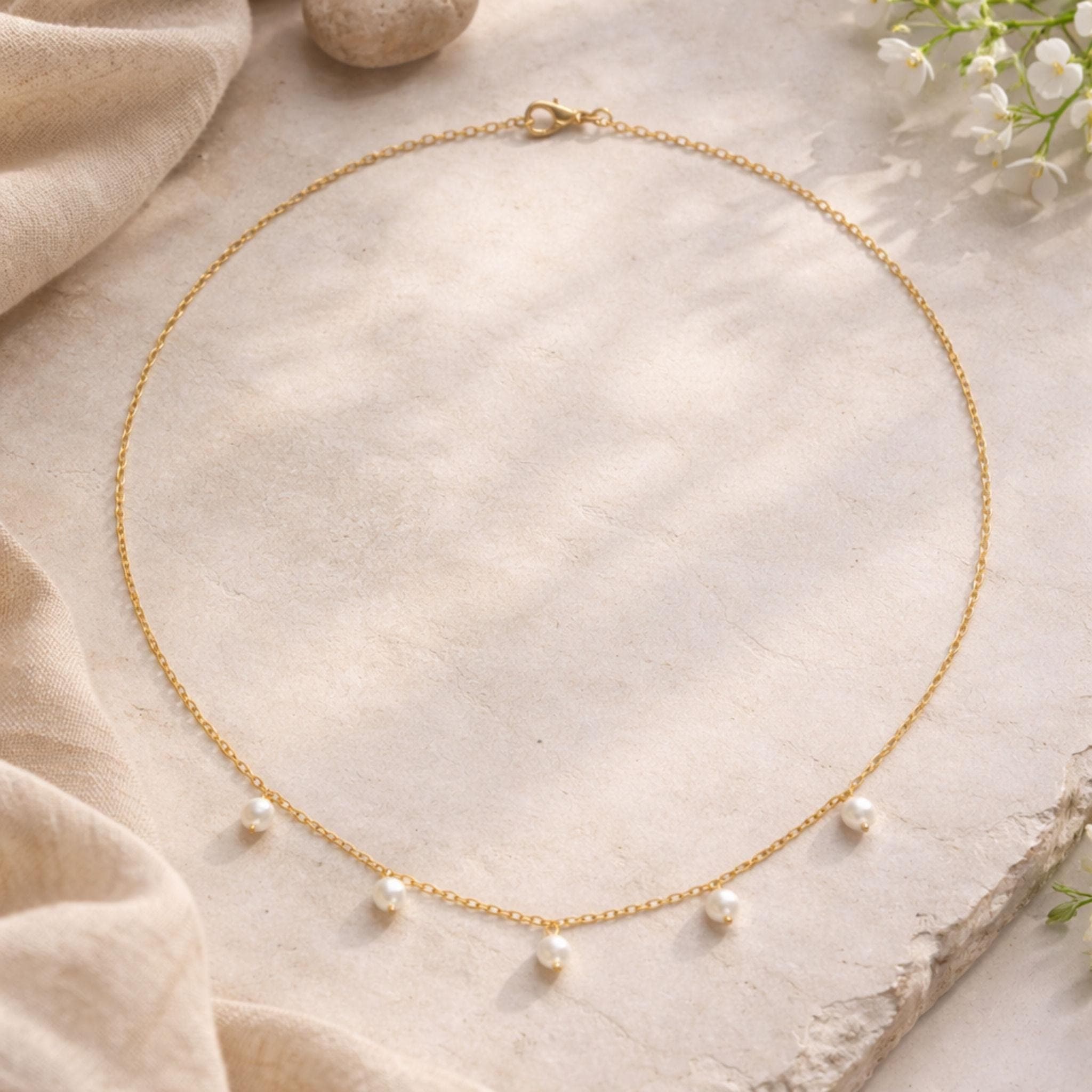 Minimalist Freshwater Pearl Choker Necklace thumbnail 4