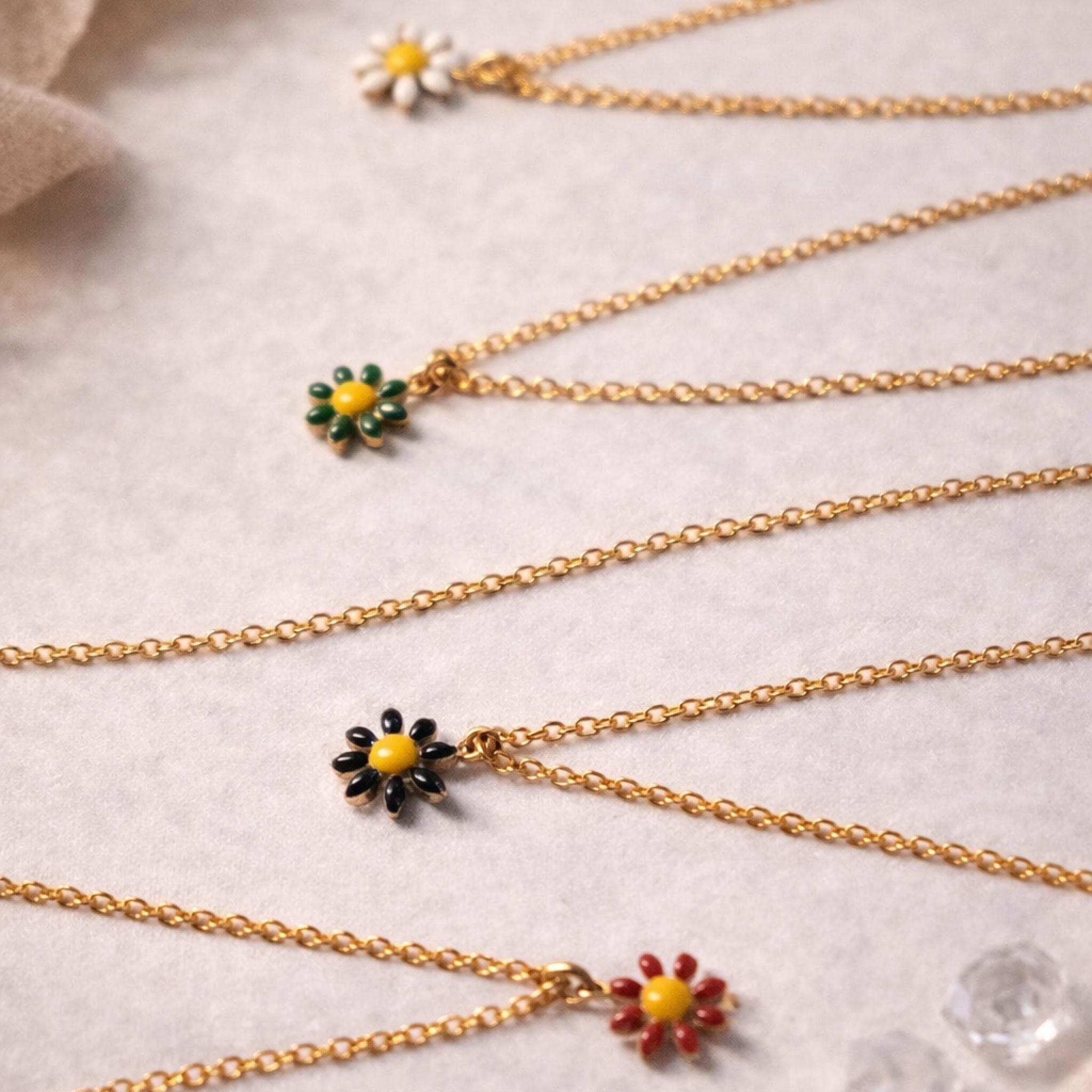 Tiny Daisy Necklace thumbnail 9