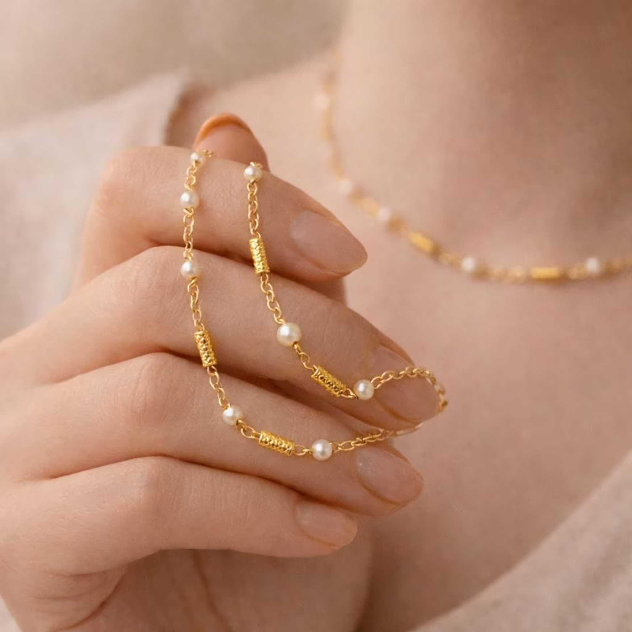 Pearl Necklace thumbnail 4