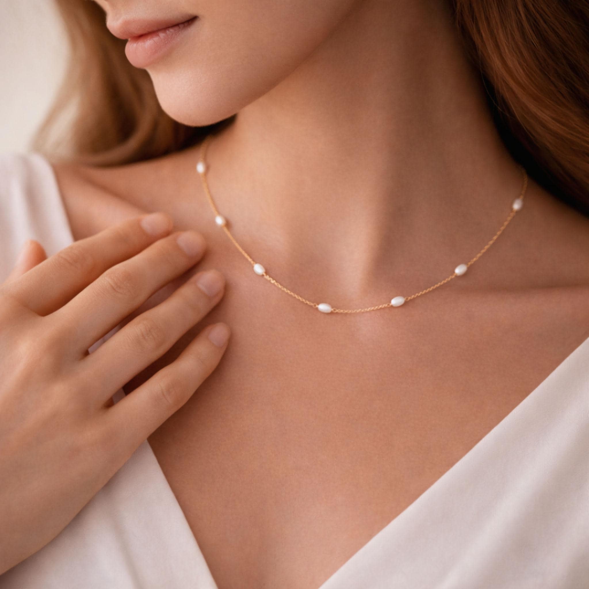 Dainty Gold Chain Pearl Necklace thumbnail 3